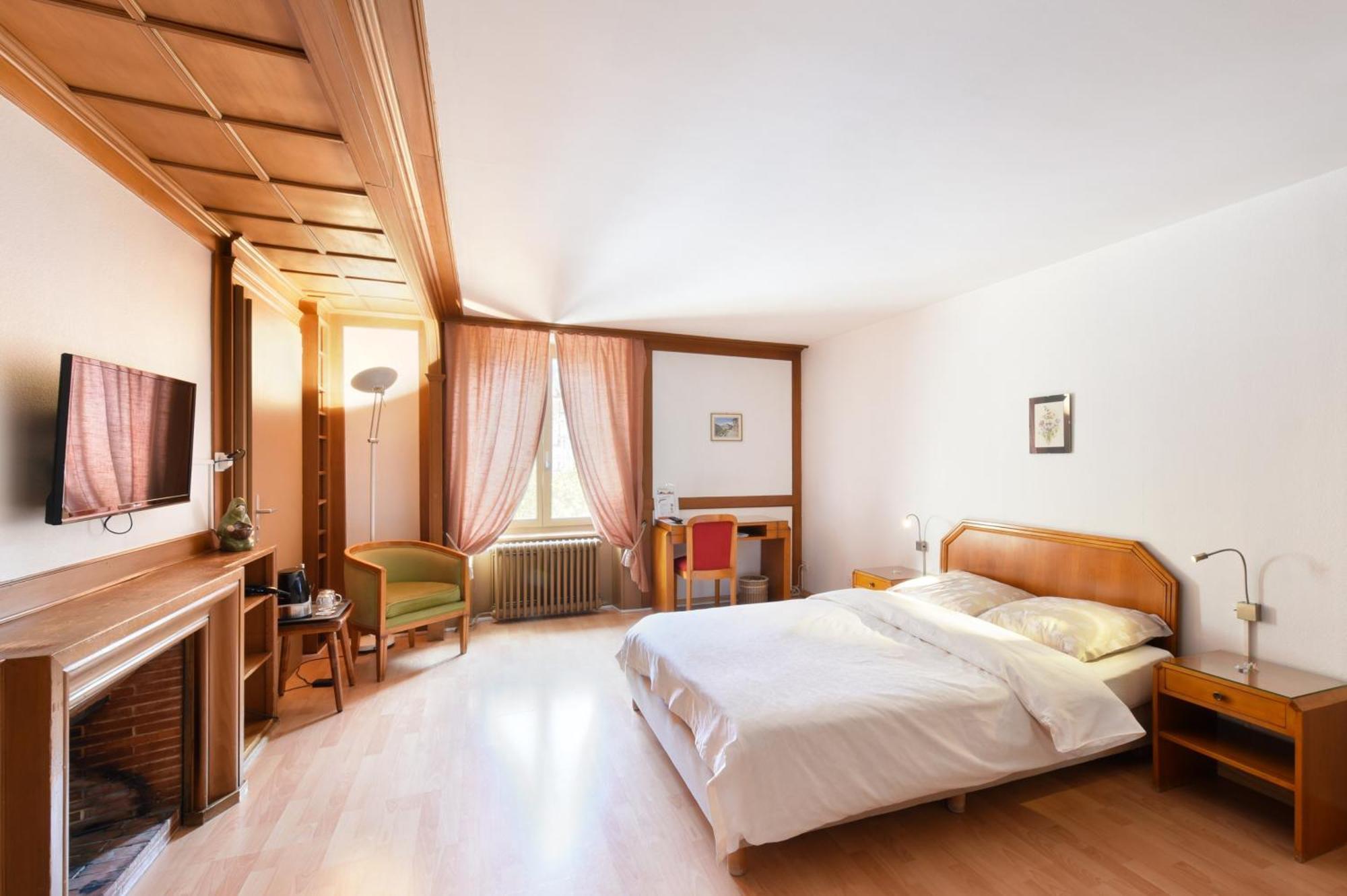 Hotel De L'Aigle Couvet Cameră foto