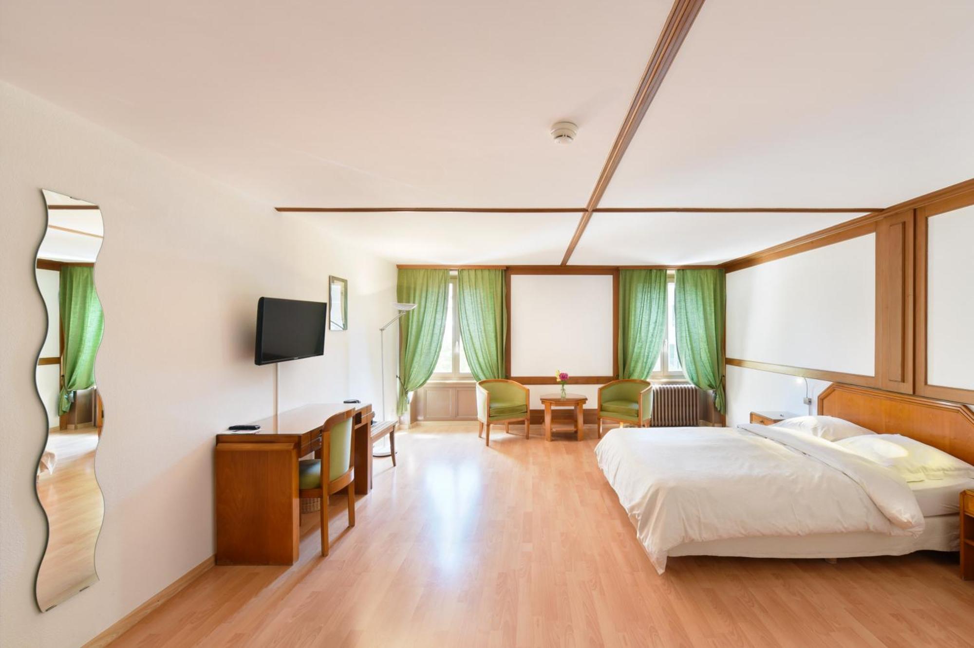 Hotel De L'Aigle Couvet Cameră foto