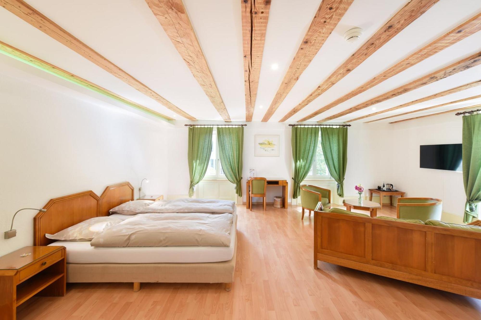 Hotel De L'Aigle Couvet Cameră foto